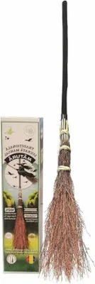 Obrázek produktu pro Koště z březových větviček, 80 cm, ručně vyrobené, bílé, s rukojetí z lískového dřeva