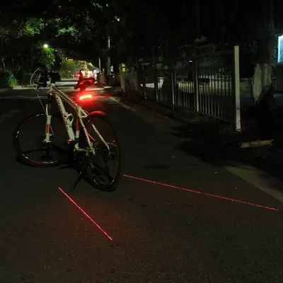 Obrázok produktu pre Zadné svetlo na bicykel s funkciou smeroviek