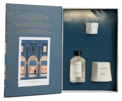 Productafbeelding van Kerstpakket: Geurkaars en geurstrips, 100 ml, ZUCCHER O & VANIGLIA, Millefiori Milano