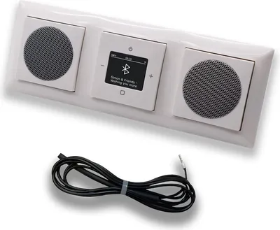 Produktbild von Busch Jäger DAB+ Unterputz Bluetooth (in and out) Radio 8217U-101 Balance SI alpinweiß, Set mit 2 x Lautsprecher, Abdeckungen, Rahmen + 0,9 m EBROM Wurfantenne zur Empfangsoptimierung - 8217 U – 101