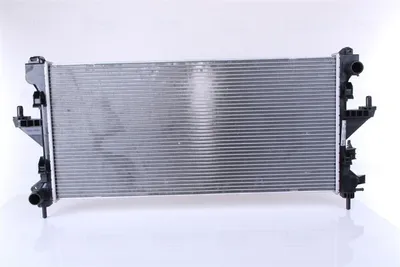 Produktbild von NISSENS 617879 Kühler Wasserkühler Motorkühler für FIAT Ducato Kastenwagen (250, 290) Ducato Pritsche / Fahrgestell (250, 290) Ducato Bus (250, 290)