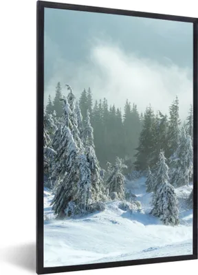 Produktbild von MuchoWow® Gerahmtes Poster Wald - Schnee - Winter 60x90 cm - Poster mit Schwarzem Bilderrahmen Wandposter Rahmen Foto Bilder - Kunst