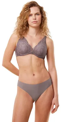 Produktbild von Triumph Body Make-Up Illusion Lace WP, Farbe: Pigeon Grey 9J/3091, Größe: 75E Bügel-BH mit Einlage