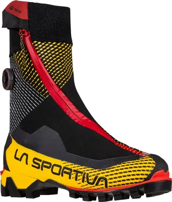 Bergschuh "G-Tech" von La Sportiva in Schwarz; Gelb und Rot mit Reißverschluss und robustem Profil.