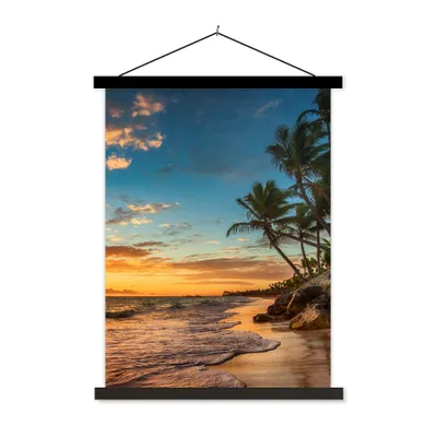 Produktbild von MuchoWow® Textilposter Strand - Sonnenuntergang - Meer - Palme 90x120 cm mit schwarzem Rahmen - Dekoration