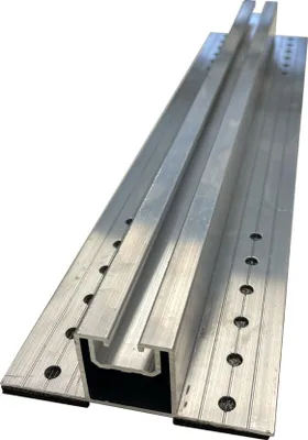Produktbild von V8 T+ Kurzschiene - Trapezblech - 400x90x30mm Ausführung mit Lochbild und EPDM