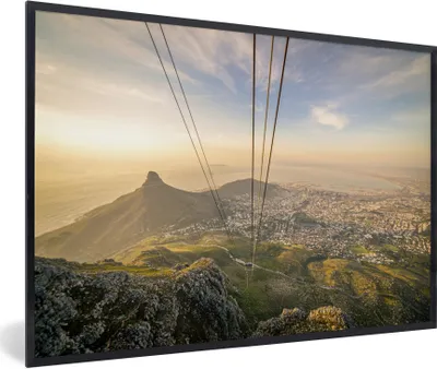 Produktbild von MuchoWow® Gerahmtes Poster Blick vom Tafelberg über Kapstadt bei Sonnenuntergang 90x60 cm - Poster mit Schwarzem Bilderrahmen Wandposter Rahmen Foto Bilder - Fotorahmen - Foto-Plakat