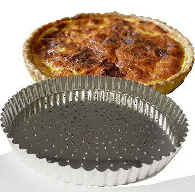 Tortenform 28 cm, perforiert, herausnehmbarer Boden, silber