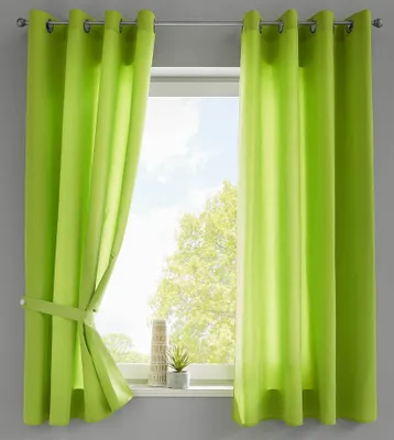 Produktbild von 2er Set Vorhänge Schal Ösen »Berlin« HxB 145x140 cm Apfelgrün Blickdicht Microsatin Lichtdurchlässig Uni Matt, 20405N2