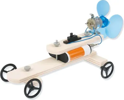 Produktbild von matches21 Propellerfahrzeug Auto Fahrzeug mit Propellerantrieb Bausatz f. Kinder Werkset Bastelset ab 11 Jahren