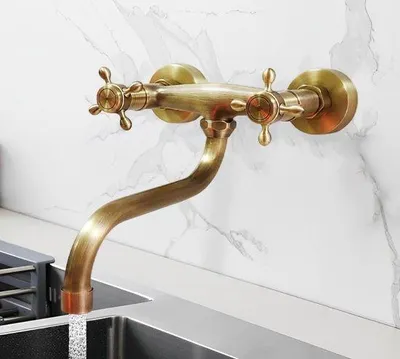 Immagine prodotto di rubinetto da parete girevole a 360° - Design retrò - Ottone anticato
