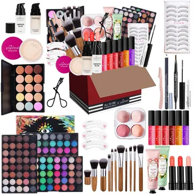 Produktbild von Make-up Geschenkset für Gesicht, Augen und Lippen mit Lidschatten, Lippenstift, Rouge, Mascara, Pinsel