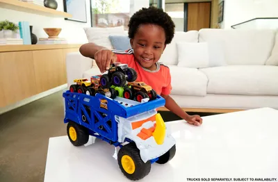 Produktbild von Hot Wheels Monster Trucks Transporter Nashorn, Schlepper, Geschenk für Kinder ab 3 Jahren