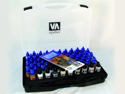 Produktbild von Vallejo Maletín Mecha Color Completo 80 Flaschen und Zubehör