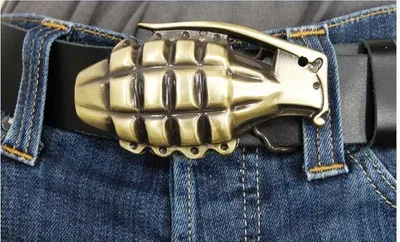 Produktbild von Coole Gürtelschnalle - Grenade Design
