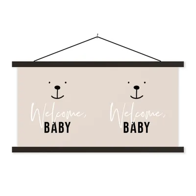 Produktbild von MuchoWow® Textilposter Willkommen Baby - Zitate - Baby - Sprichwörter - Kinder - Kinder 150x75 cm mit schwarzem Rahmen - Posterleiste