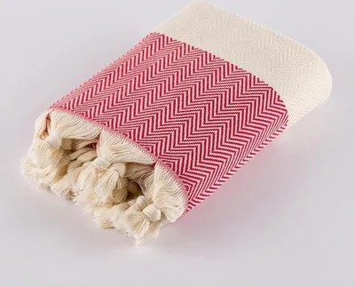 Immagine prodotto di Asciugamano leggero in cotone rosso, ideale per il bagno o per un picnic