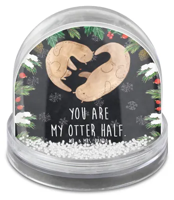 Produktbild von Mr. & Mrs. Panda Schneekugel Weihnachten Otter Herz - Kreidetafel - Geschenk, Liebe, schnee kugel, dekoartikel, Dekokugel, Seeotter, Weihnachts