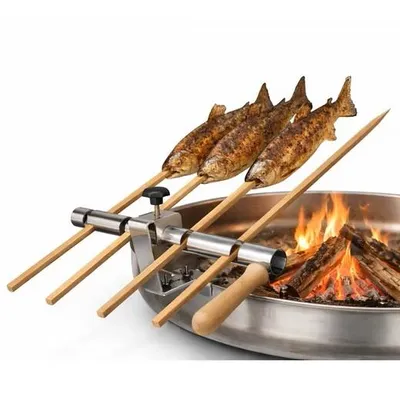 Produktbild von Steckerlfisch Halter für Feuerschalen mit 4 Holzspießen