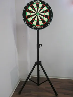 Produktbild von Winmau Blade 6 Triple Core PDC + Dartständer Dartboard Darts Board Ständer
