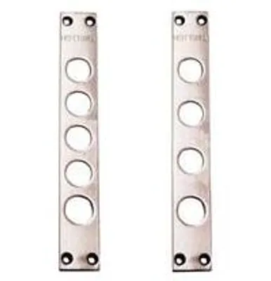 Immagine prodotto di Contropiastre Per Serrature Porte Blindate 94240F - interasse mm.28, mm.30x206x3 (94240F028)