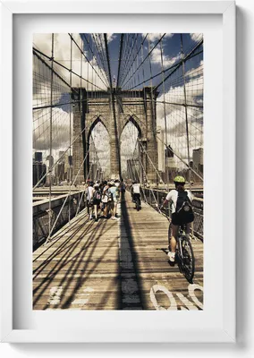 Produktbild von Blick auf die Brooklyn Bridge in New York– Wandbild mit Rahmen – Gerahmtes Bild  – Wanddekoration – 40x60 cm – Weiß