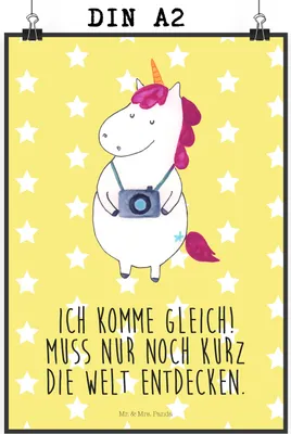 Produktbild von Mr. & Mrs. Panda Bild Einhorn Fotograf DIN A2 - Gelb Pastell - Geschenk, drucke, Weltreise, Kamera, wanddeko, Unicorn, Urlaub, Fotografie, Wandbild, Plakat, Posterdruck