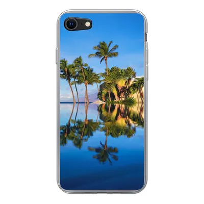 Produktbild von MuchoWow® Handyhülle Schutzhülle Hülle für iPhone SE 2020 Am Wailea Beach in Hawaii spiegeln sich die Palmen im Wasser Silikon Softcase Handy Hülle - Kartenbesitzer