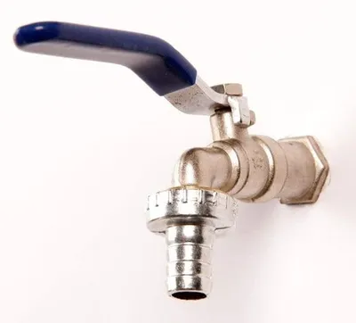 Produktbild von Famanu Wasserhahn für den Garten - universell einsetzbar