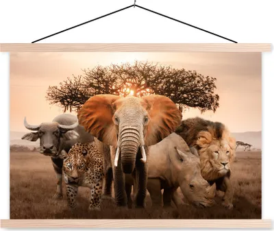 Produktbild von MuchoWow® Textilposter Tiere - Elefant - Löwe 60x40 cm mit holzfarbenen Rahmen - Bilder