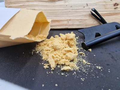 Produktbild von Fatwood Sägemehl Anzündhilfe Bushcraft 50 Gramm Kamin Anzündhilfe Kienspan