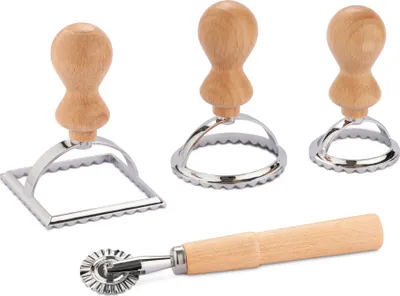 Produktbild von Navaris 4er Set Ravioli Ausstecher Form und Roller - Ravioli Maker für Pierogi Maultaschen Empanadas - Tortellini Teigtaschenformer - Maultaschen