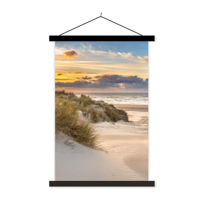 Produktbild von MuchoWow® Textilposter Strand - Düne - Gras - Sonnenuntergang - Meer 40x60 cm mit schwarzem Rahmen - Wanddekorationen