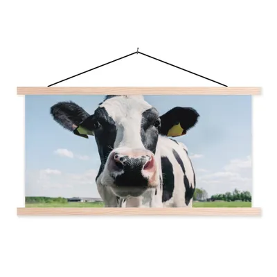 Produktbild von MuchoWow® Textilposter Kuh - Wiese - Natur - Tiere - Gras 60x30 cm mit holzfarbenen Rahmen - Dekoration