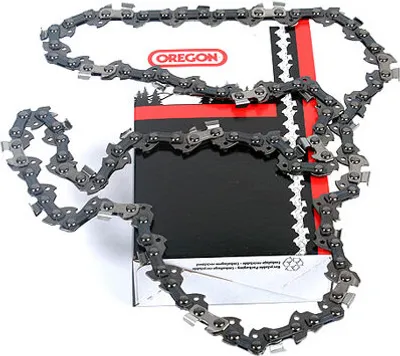 A chainsaw chain is laid out on top of its packaging.