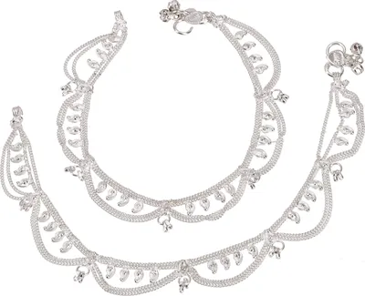 Produktbild von 1 Paar Indische Bollywood Fußkettchen, Orientalische Boho Fußkette mit Glöckchen, Bauchtanzschmuck - Modell 1, Silber-Farben, Messing, 1*26*0,2 cm, Fußketten & Bauchketten