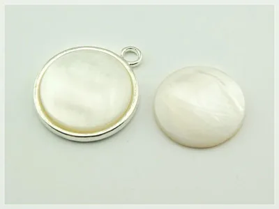 Produktbild von Vintageparts Cabochon Perlmutt rund 20 mm, 2 Stück