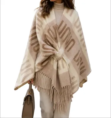 Produktbild von BZNA Strickponcho in Ecru - Wolltuch mit Fransen - Poncho  ITALY