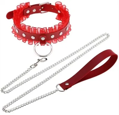 Produktbild von Halskette Frany Rot mit Nieten, Metallring und Stofffransen, 4 cm breit, Halsgröße 35-43 cm