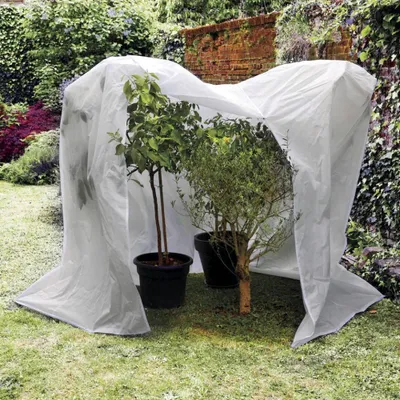 Produktbild von HIVERZIP XL Winterabdeckung für große Pflanzen - 3 x 1 x 2,10 m - Weiß