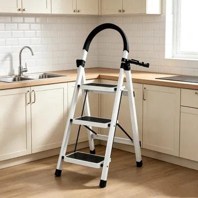 Produktbild von 3 Stufen Trittleiter,Kompaktes Klappleiter Für Erwachsene,rutschfeste Kunststoff Pedale,Multifunktionale Tritthocker bis 100kg,für Küche,Garage & Büro
