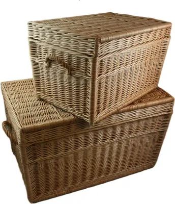 Image de Lot de deux paniers en osier avec couvercle 60 cm et 80 cm, grande valise en osier