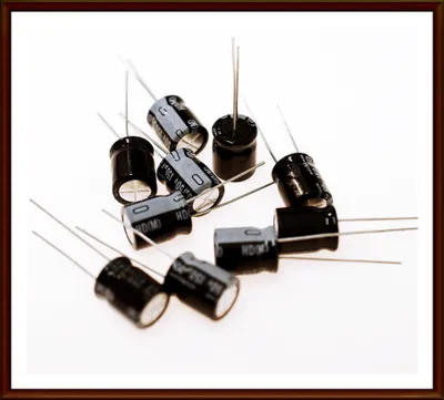 Produktbild von 10x Kondensator Elko 150µF 50V RM: 13x10x4mm 105° Nichicon *10 Stück* #718464