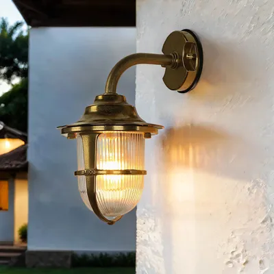 Produktbild von Außenwandleuchte aus Messing Riffelglas maritim rostfrei IP64 Premium Außenlampe Hoflampe Antik