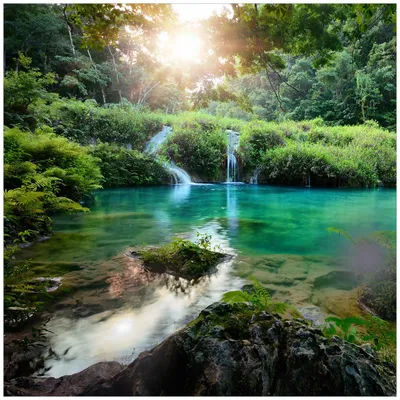 Produktbild von Wallario Sticker / Aufkleber für Kühlschrank / Geschirrspüler / Küchenschränke, selbstklebende Folie - 60 x 60 cm, Motiv: Türkisgrüner See im Nationalpark in Guatemala