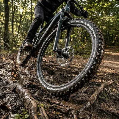 Image de Pneu pliable Michelin E-Wild Front Performance Line 29 pouces (61-622) - VTT électrique...