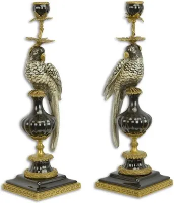 Produktbild von Casa Padrino Jugendstil Kerzenhalter Set Papagei Schwarz / Gold 16,1 x 12,8 x H. 48 cm - Elegante Porzellan Kerzenständer - Barock & Jugendstil Deko Accessoires
