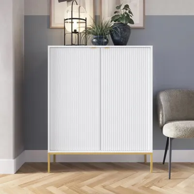 Produktbild von Highboard Kioto 104 cm Weiß & Gold – Rillenfront, Goldene Griffe, 2 Türen, Soft-Close