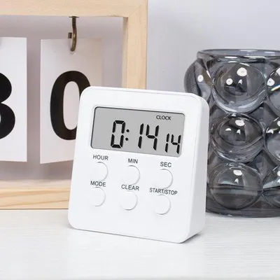 Immagine prodotto di Timer digitali con allarme sonoro e display a LED, ideali per cucinare, come strumento multifunzionale per la temporizzazione e come promemoria per la cottura in cucina.