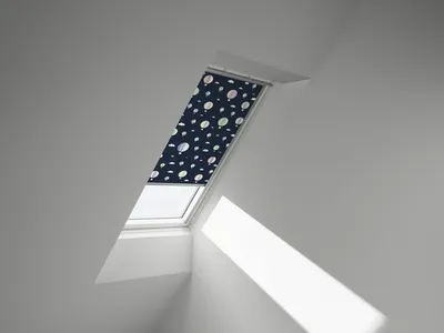 Produktbild von VELUX Verdunkelungsrollo Kids Heißluftballons manuell Rahmen weiß DKL P06 4666SWL